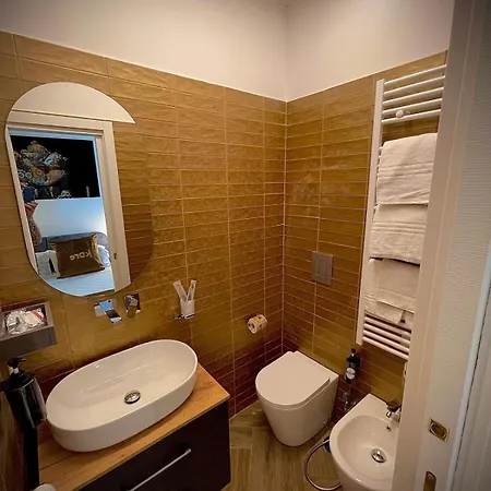 Kore 4* نابولي